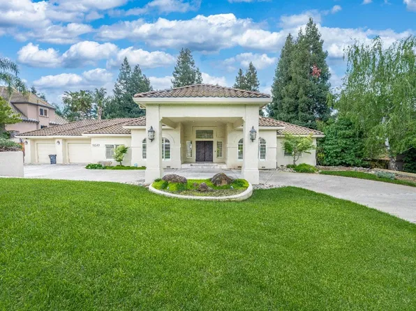 10242 Whitetail Dr, Oakdale, CA 95361