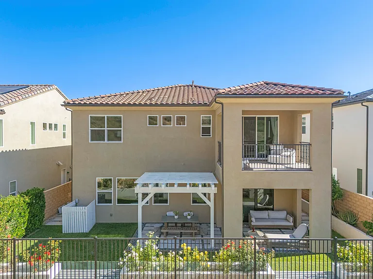19212 Blackthorn Dr — Photo 62
