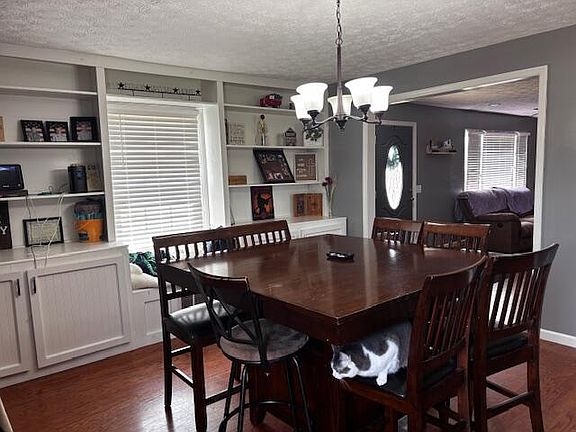 4th image of 325 Goodlett Rd