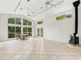 1466 Auburn Ct, Gulf Breeze, FL 32563