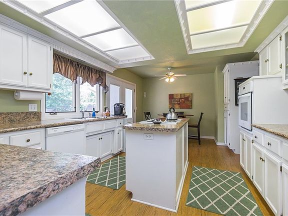 5th image of 2204 NW 119th Ter