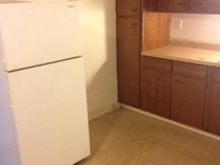 Townhouse Square Apartments - (White Glove) — Photo 5
