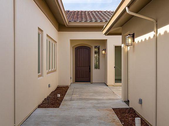 3rd image of 3028 Vermeer Ct