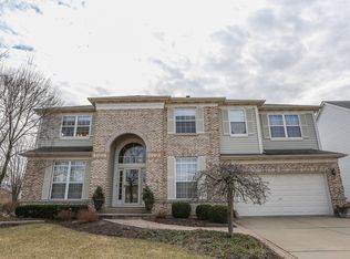 768 Easton Ln, Elk Grove Village, IL 60007