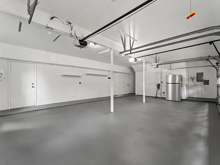 8911 Tranquil Park Dr — Photo 43