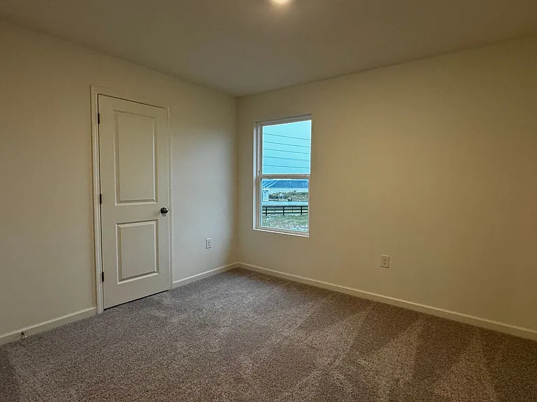 249 Isabella Way — Photo 13