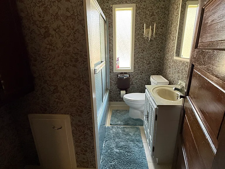 430 N Forest Pl — Photo 8