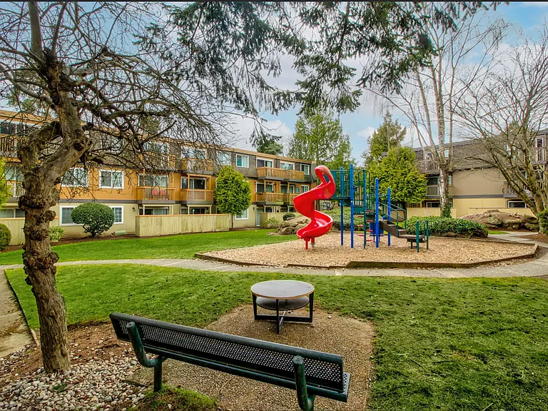 Heather Ridge Apartments — Photo 6