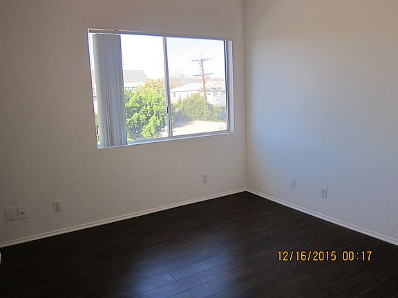 4th image of 5139 Maplewood Ave APT 201