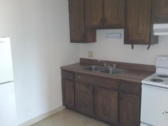 3rd image of 2930 Grasselli Ave APT 8