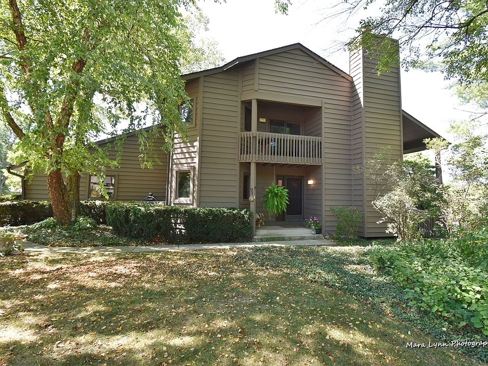 1st image of 10 Lakewood Cir