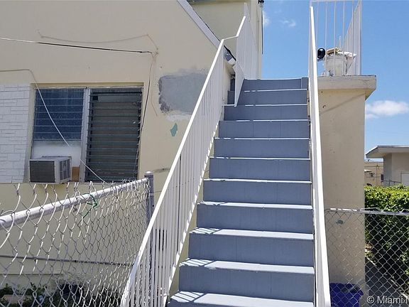 2nd image of 86 NW 21st Ave #B