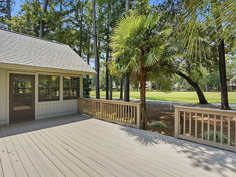 5 Fairlawn Ct — Photo 40