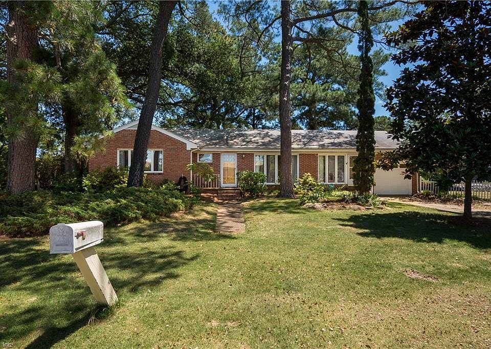 1st image of 2108 Lynnhaven Cir