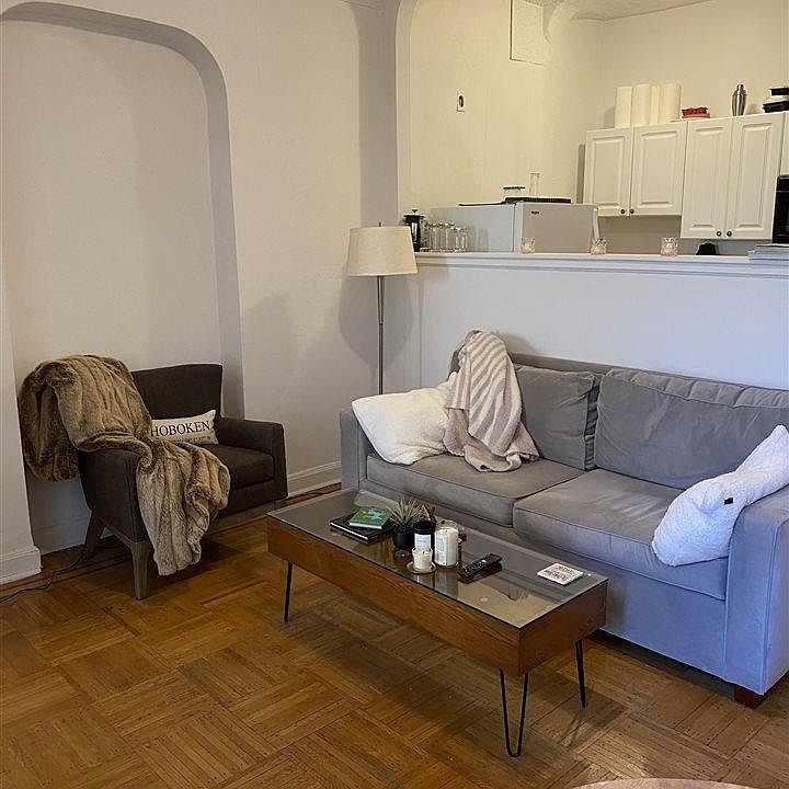 1st image of 410 Washington St APT 3