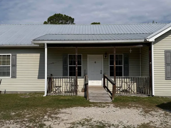1825 Beacon St, Carrabelle, FL 32322