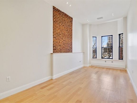 5th image of 630 Bergen St APT 3