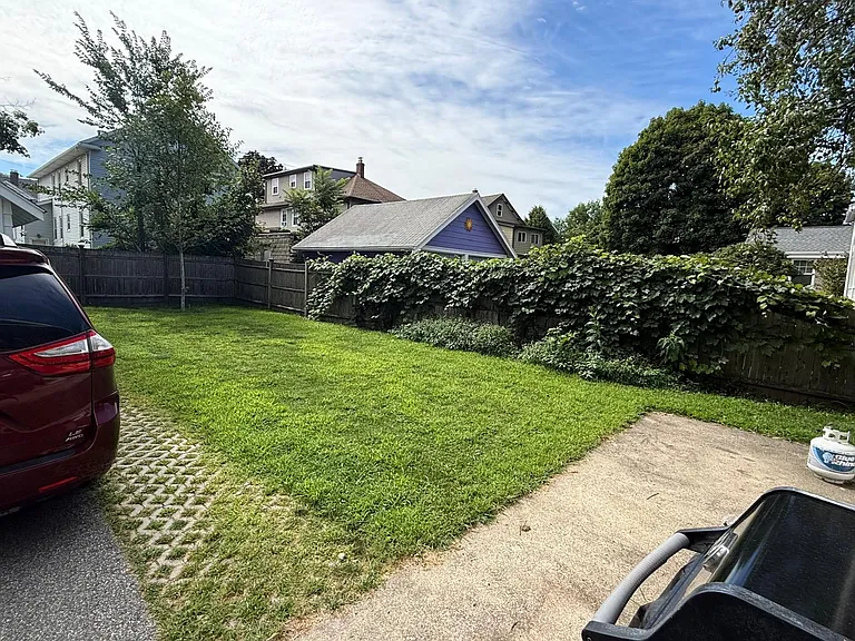 211 Beech St — Photo 20