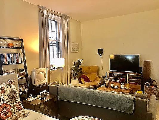 1st image of 160 W 16th St APT 5A