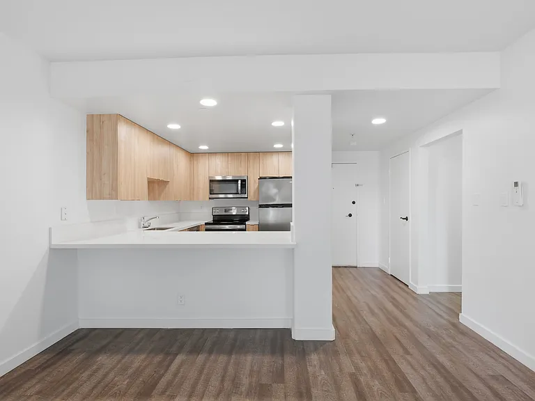 Palo Alto Place — Photo 15