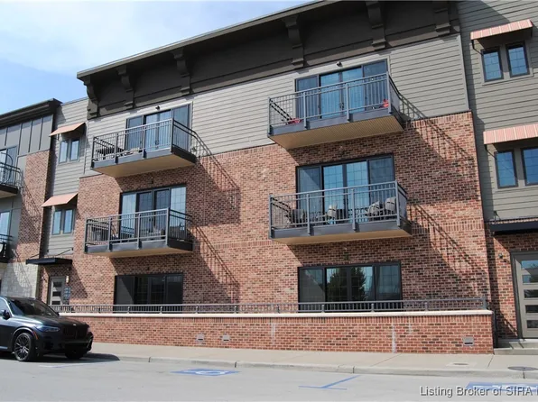 211/212 Mulberry Street, Jeffersonville, IN 47130