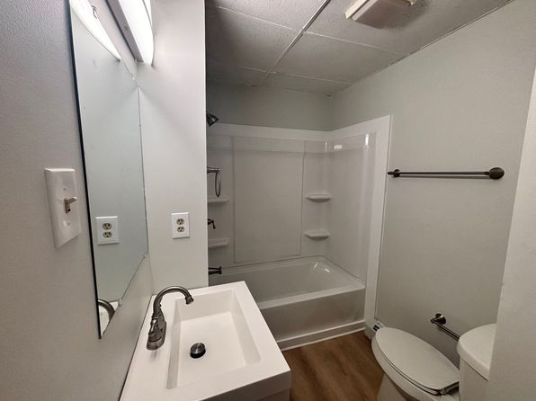 87 Pool St #102, Biddeford, ME 04005
