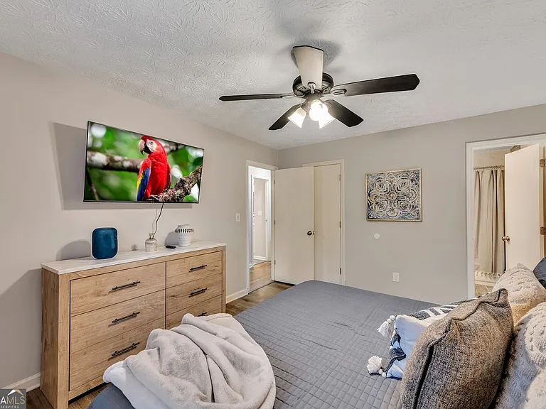 160 Booth Rd SW #A — Photo 20