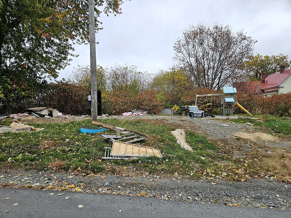 2nd image of 4 Daggett Street