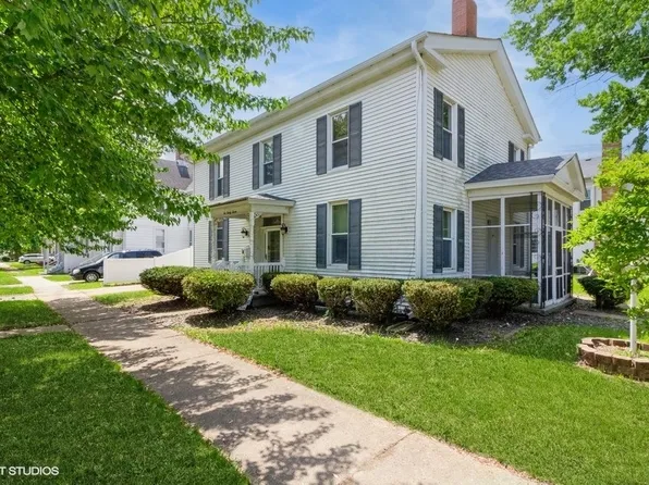 1027 Paul St, Ottawa, IL 61350