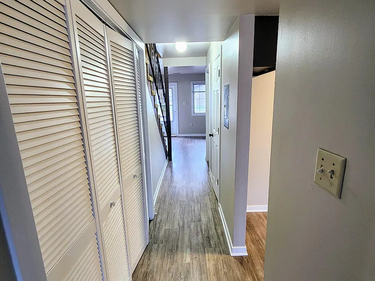 112 S Jackson Blvd — Photo 6