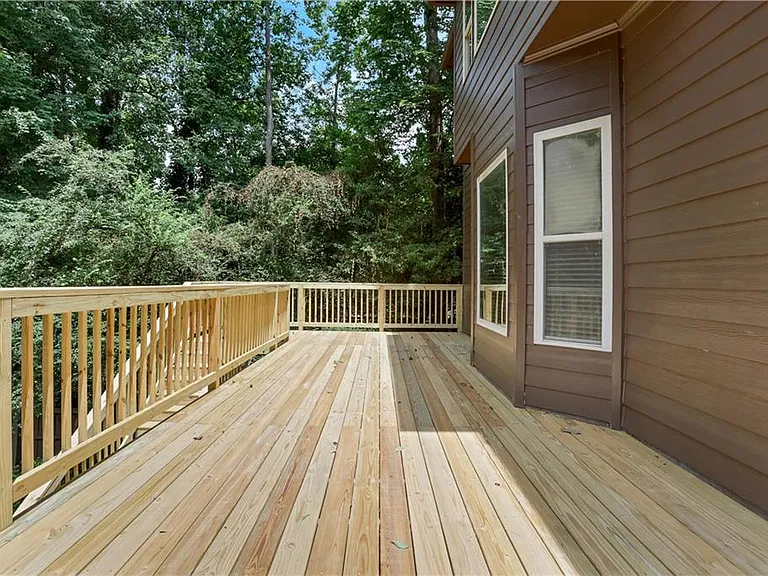 3228 Silver Lake Dr NE — Photo 53