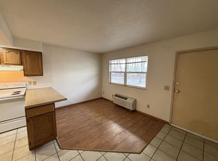 1320 Bainbridge St, La Crosse, WI 54603