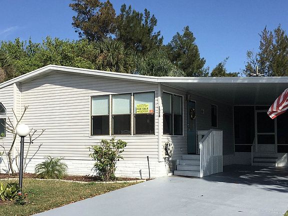 Front view of home