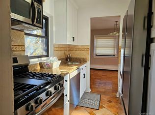 2261 Palmer Ave APT 3C, New Rochelle, NY 10801