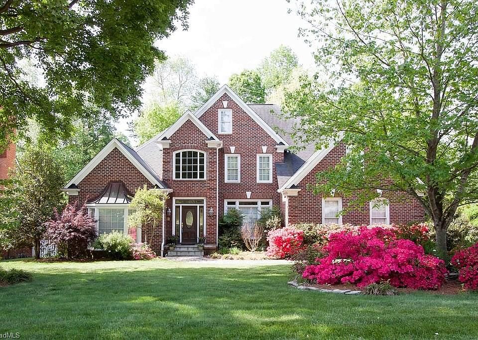 2nd image of 3509 Brassfield Oaks Dr
