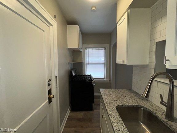 4th image of 1292 Cove Ave APT 6
