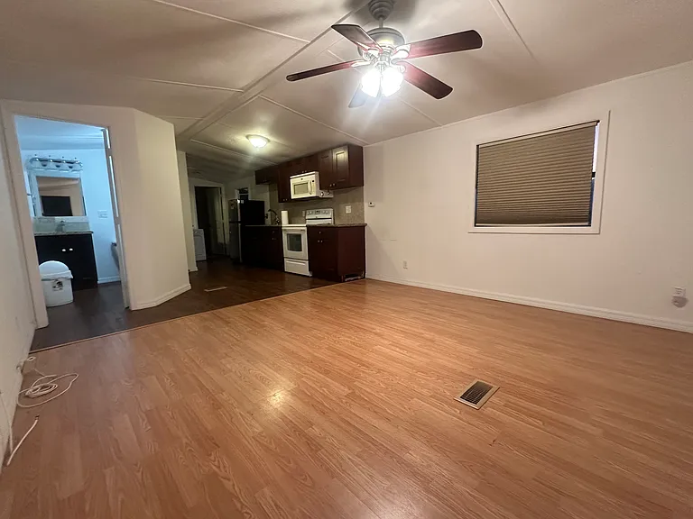 11886 Watergate Cir — Photo 2