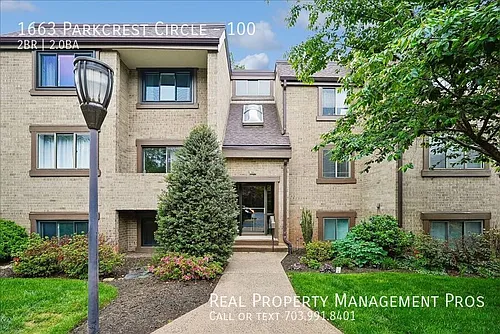 1663 Parkcrest Cir #100 Photo 1