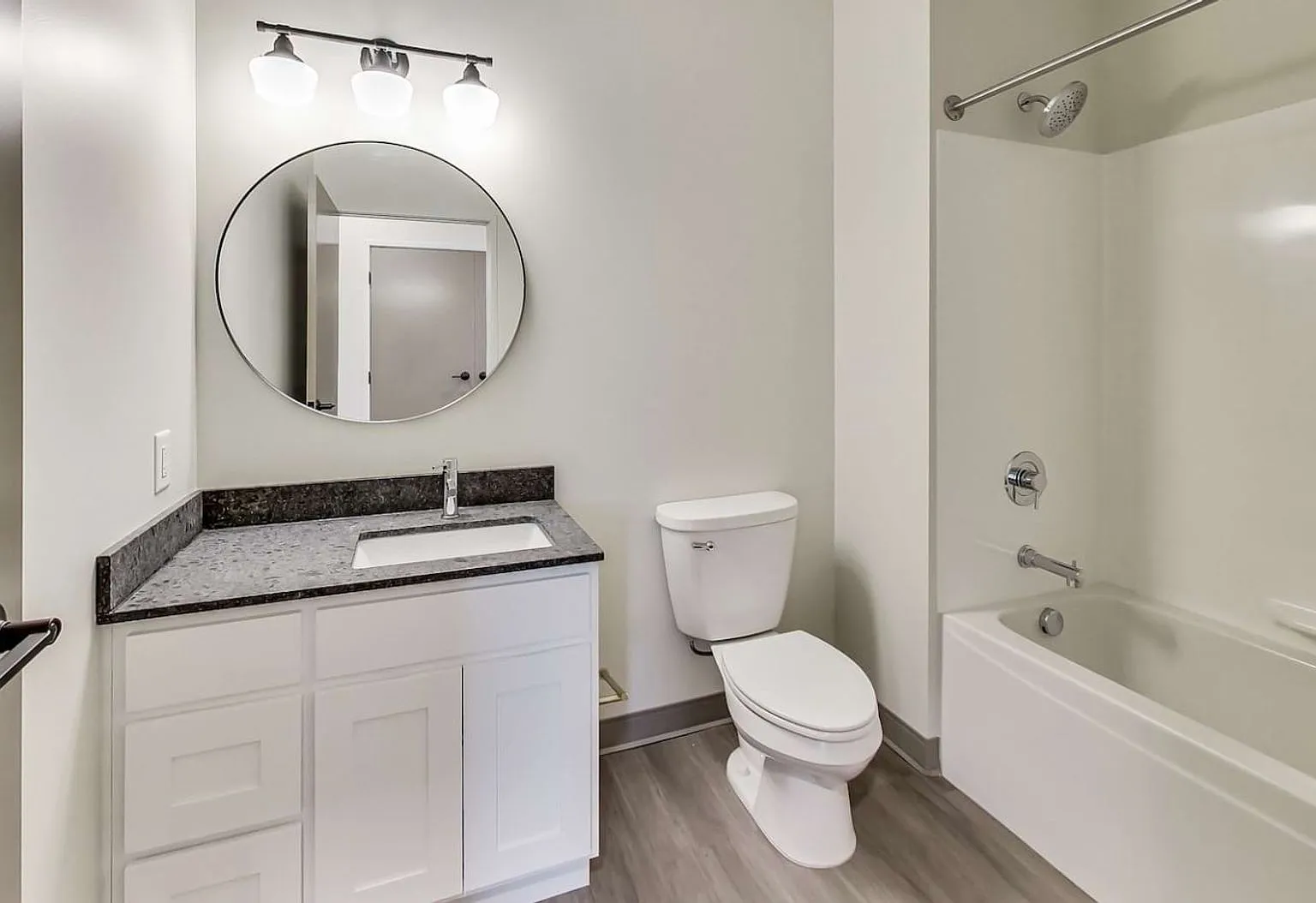 Luxury Apartments in Cleveland's Ohio City — Photo 4