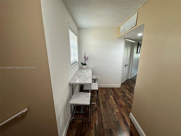4th image of 2278 SE 27th Dr #201-G