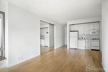 Rented by City Connections Realty