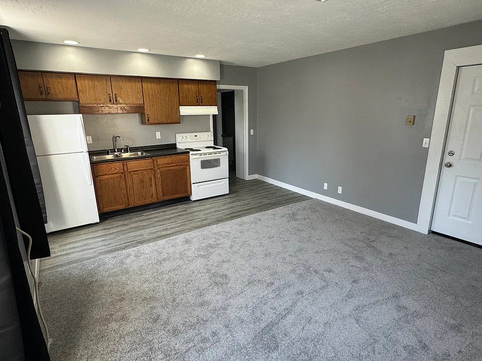 210 S Market St #5