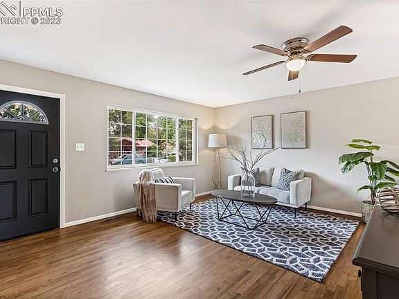 4th image of 412 Rosewood Dr