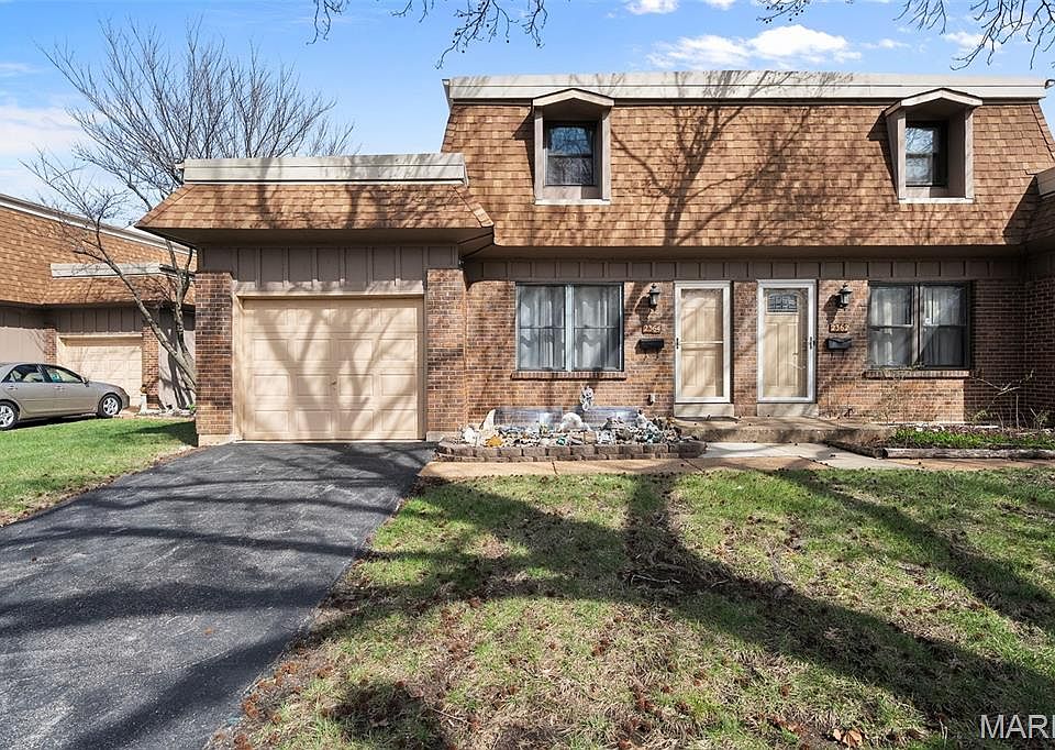 1st image of 2364 Charlemagne Dr