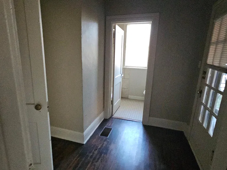 1943 Lamar Ave #3 — Photo 17