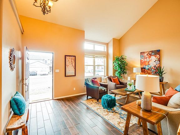 4th image of 936 Estates Dr