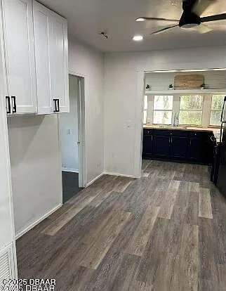 3 bed, 1.0 bath, 1044 sqft, $1,600 — Photo 3