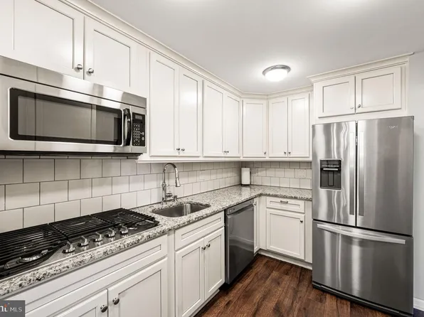 801 Yale Ave APT 1121, Swarthmore, PA 19081