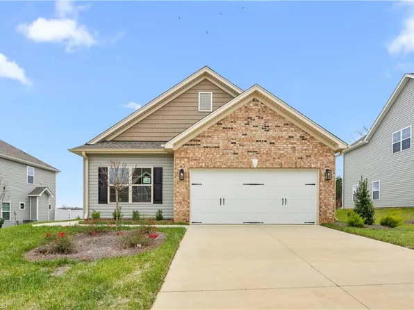 1926 Darrell Dr, Graham, NC 27253