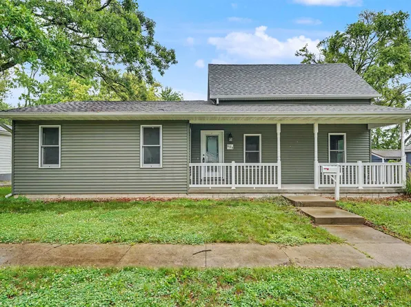604 8th St SW, Independence, IA 50644